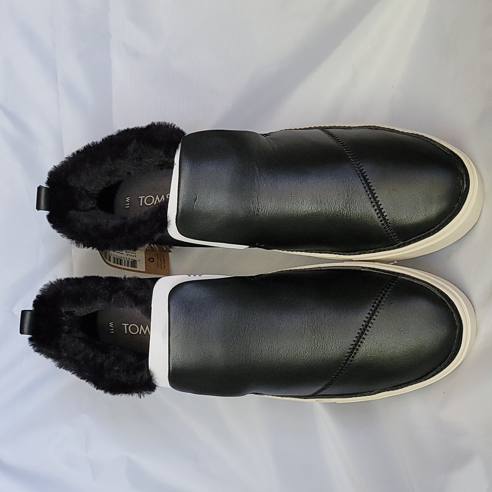 Toms Womens bootie shoe